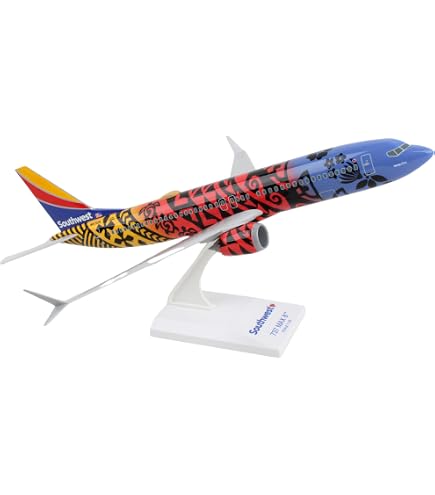 Amazon.com: Skymarks Daron Southwest 737-MAX8 1/130 HERB Kelleher