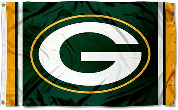 Amazon Com Wincraft Green Bay Packers Large 3x5 Flag Sports Fan Outdoor Flags Clothing