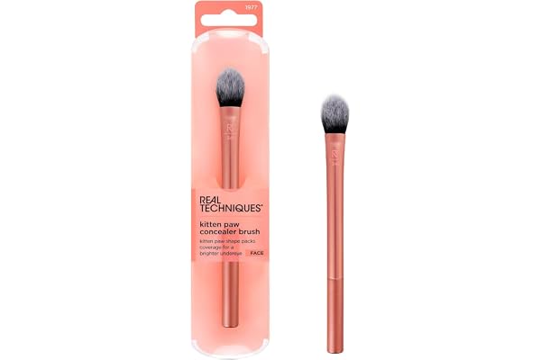 Real Techniques Kitten Paw Concealer Brush, For Concealer + Eye Cream, 1 count