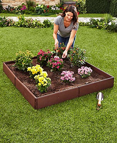 The Lakeside Collection Raised Garden Bed Set