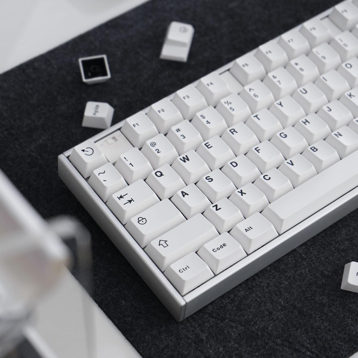 White Keycaps Set Cherry Profile Doubleshot Bow Keycaps 120 Keys Custom Keyboard Keycap for 60% 65% 70% 75% Cherry MX Gateron Switches Mechanical Keyboard