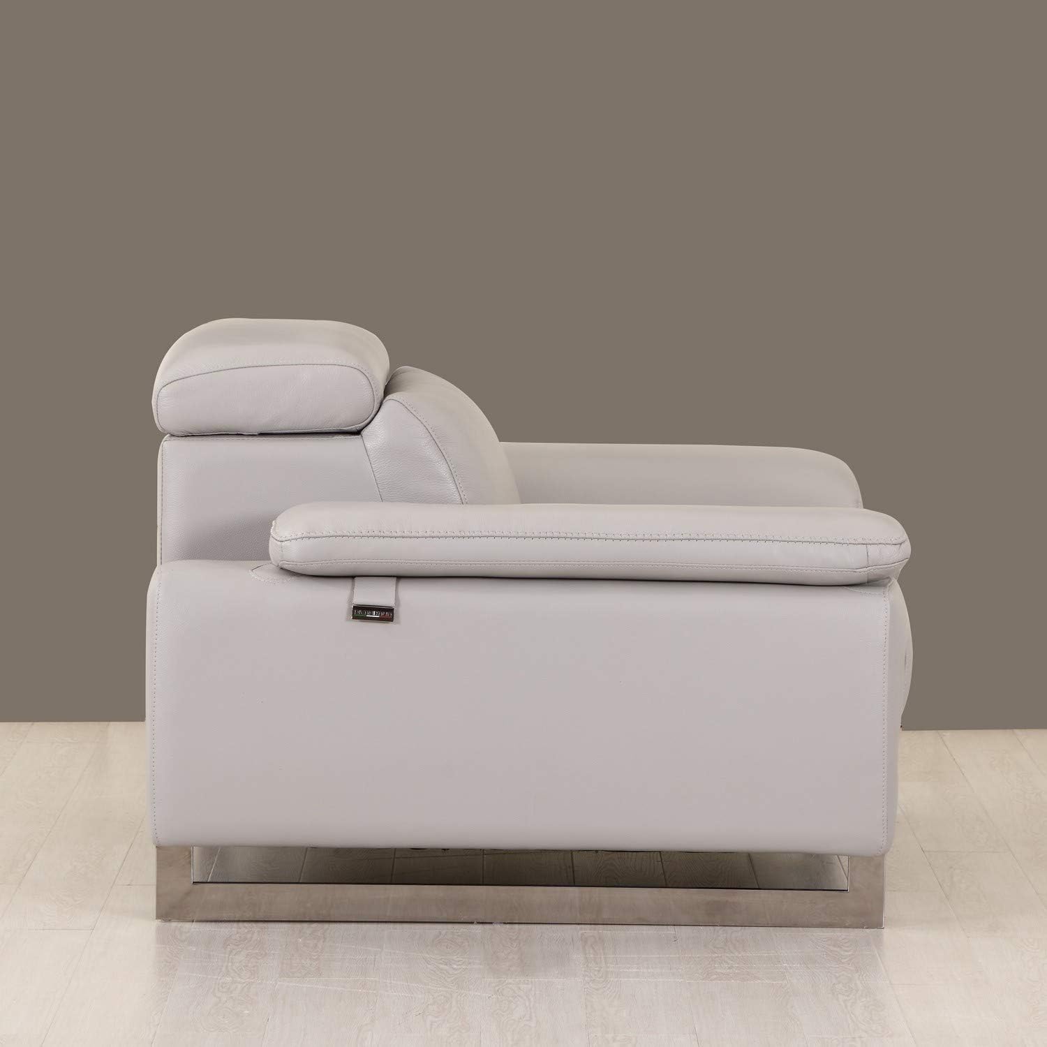 Blackjack Furniture, 636 Ellison Collection Top Grain Italian Leather Living Room Chair Light Gray: Furniture & Decor