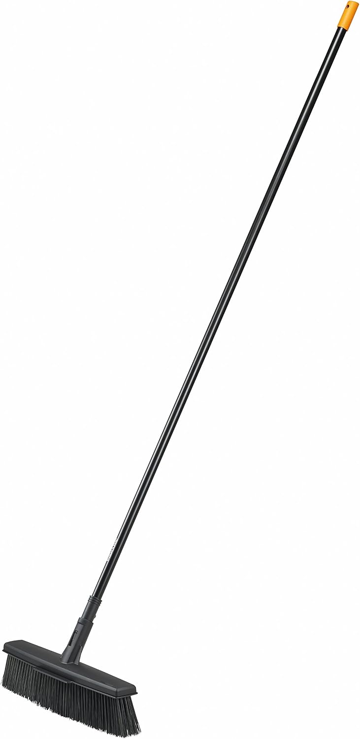 Fiskars All Purpose Yard Broom L, With PowerClean-bristles, Length: 1.7 m, Black/Orange, 1025926, Large - Image 3
