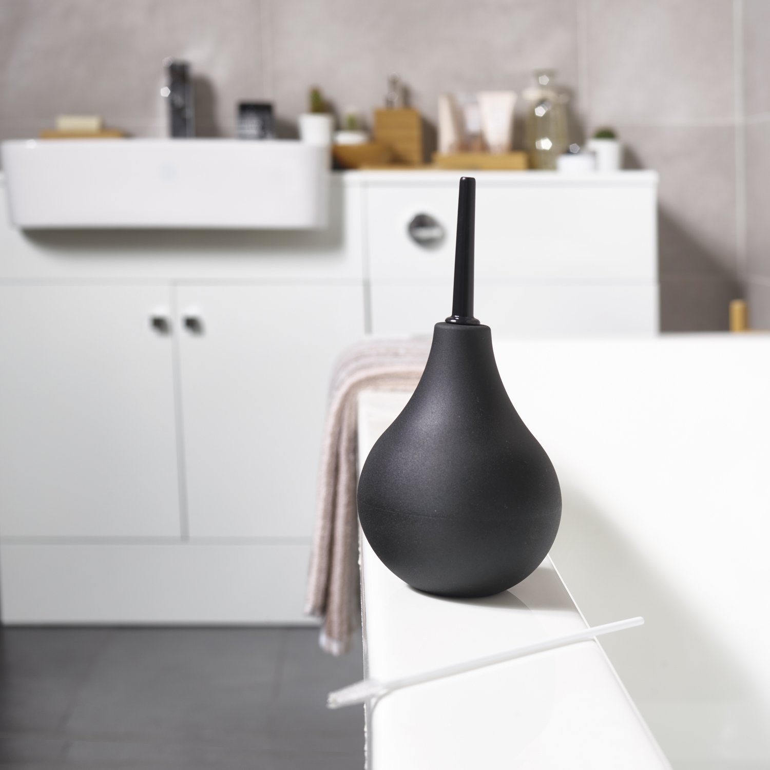 Premium Enema Bulb Douche Safe Comfortable Nozzle Anal Silicone Medical Enema Kit for Men Women FDA Certified Fast Constipation Relief