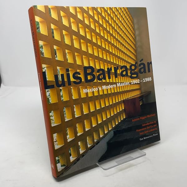 Amazon.com: Luis Barragan: The Quiet Revolution: 9788881187430