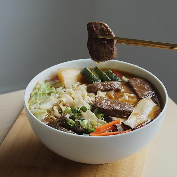 VEGEKING VEGAN BEEF NOODLE SOUP – TAIWAN RAMEN | PLANT-BASED MEAT & READY-TO-EAT | HEALTHY, LOW FAT, HIGH PROTEIN ASIAN NOODLES | PRESERVATIVE-FREE, NON-GMO, NO MSG | PRE-COOKED BROTH NOODLES | MUSHROOM & VEGETABLE FLAVOR | VEGETARIAN (1 PACK)