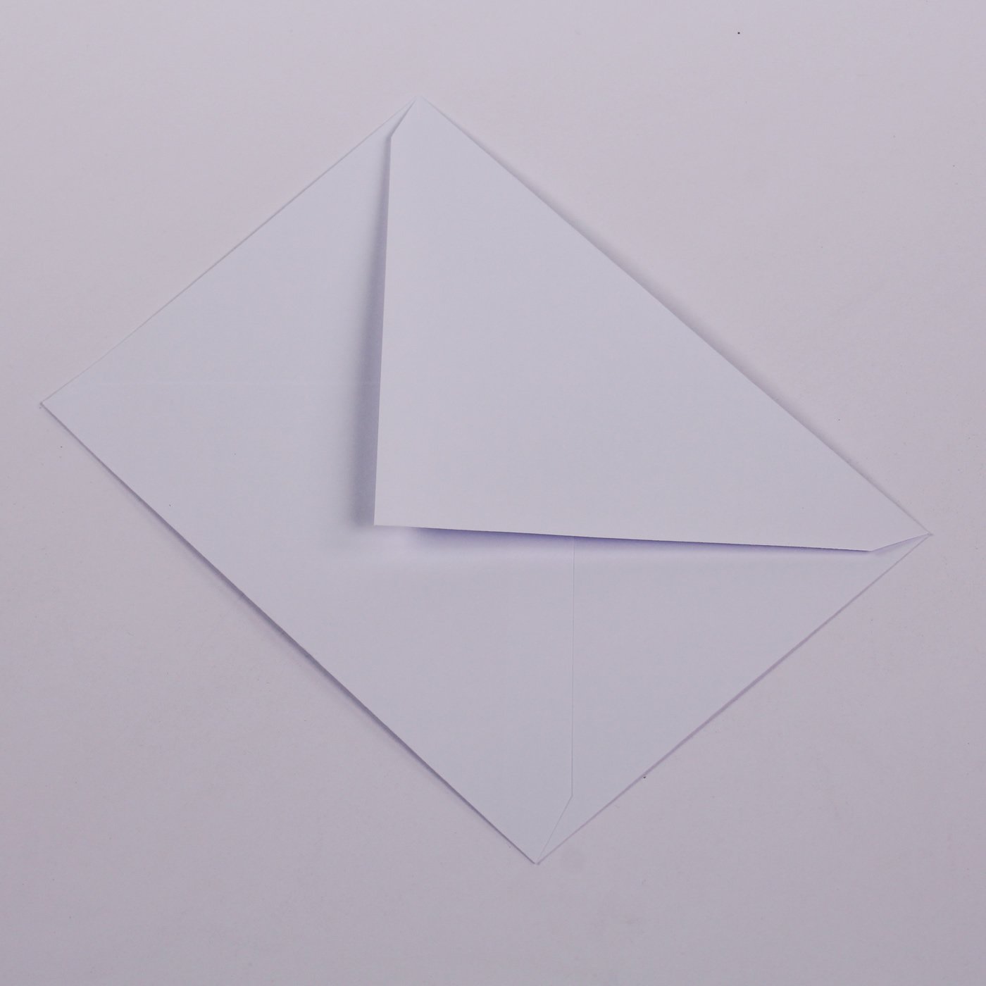 100 C6 Premium Quality WHITE Greeting Card Florist Gummed Envelopes - 114 mm X 162 mm 100GSM - FREE DELIVERY