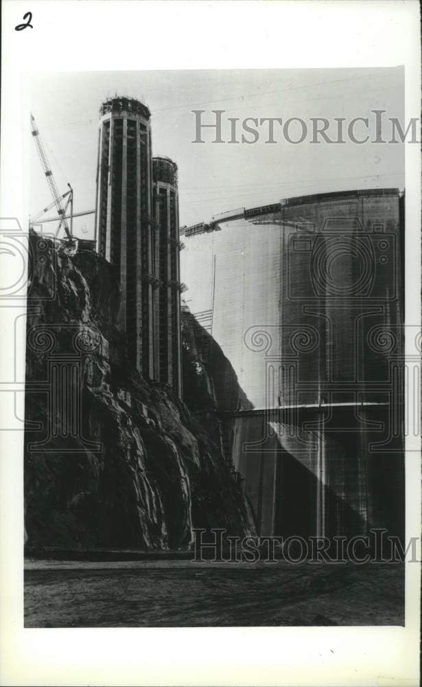Historic Images - 1983 Press Photo Upstream Shot of Hoover Dam Showing Water Intake Tower