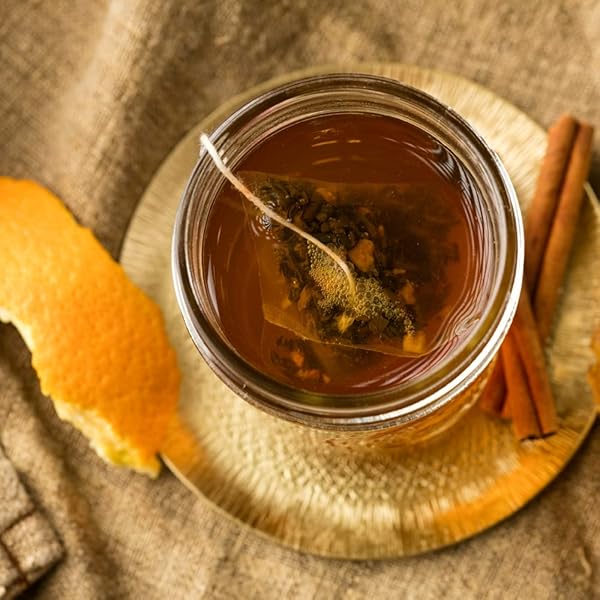 HARNEY & SONS HOT CINNAMON SPICE TEA TIN – BLACK TEA WITH ORANGE & SWEET CLOVE – 2.67 OUNCES, 30 SACHETS