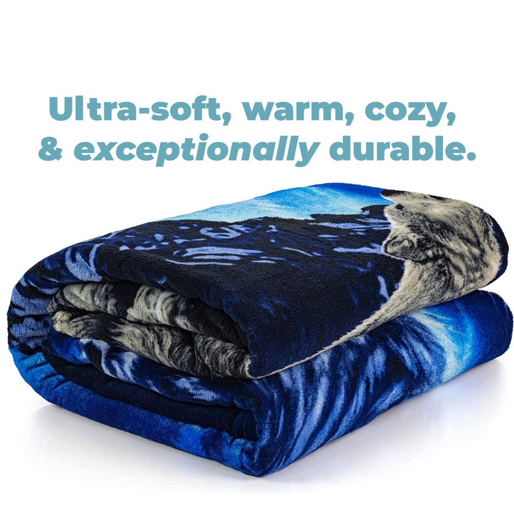 Dawhud Direct Howling Wolf Fleece Blanket for Bed, 75 x 90 inches Queen Size Wolf Fleece Throw Blanket for Men, Women and Kids - Super Soft Plush Throw