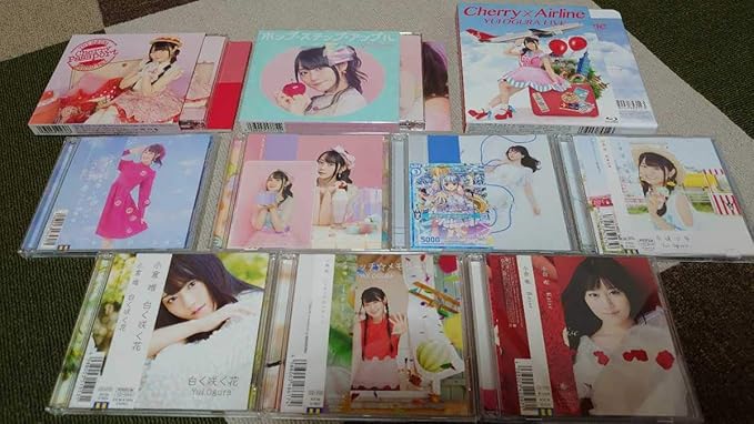 Amazon 小倉唯 写真集 グッツ まとめ売り 小倉 唯 おもちゃ ホビー