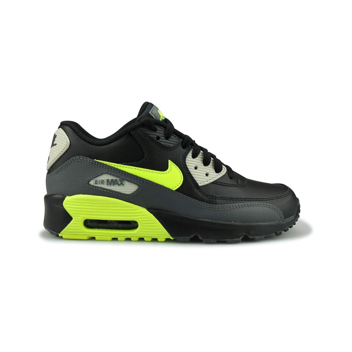 nike youth trainers