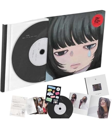 Amazon.com: LOONA CHUU Strawberry Rush 2nd Mini Album STAYG ALBUM