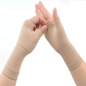 Amazon Co Jp 親指 腕 手首 サポーター 関節炎 手袋 指用サポーター 手首サポーター固定 保護洗濯可能 スポーツ 家事 作業 育児 腱鞘炎 保護 通気性 伸縮材料で作り 水洗い 男女兼用 家事 育児 マウス 男女兼用 左右兼用 肌色 S スポーツ アウトドア