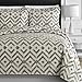 Comfy Bedding Prewashed Durable Chevron Quilted Gray and Off White 3-Piece Bedspread Coverlet Set (King/Cal King)