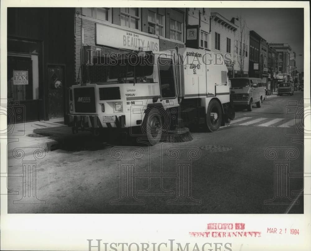 Best Pictures Of A Street Sweeper