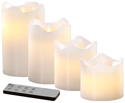Britesta LED Wachskerze: 4 Echtwachskerzen mit beweglicher LED-Flamme, Abgestuft, weiß (LED Kerzen mit Fernbedienung)