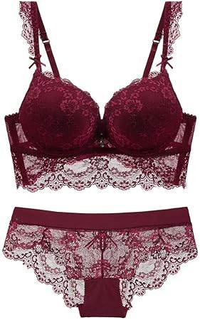 ropa interior femenina de encaje roja