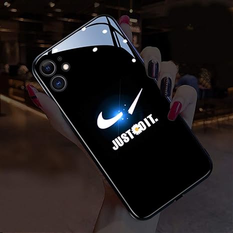Amazon Co Jp Iphone 11 Promax用の光るケース Iphone Xs Maxケースledロゴライトiphone Xrケース7色の光るロゴケース新しい特徴的な漫画のパターン照明カバー強化ガラスバックカバー保護ケースカップルギフトクールな質感 7p 8p オールインクルーシブアンチフォール Amazon Co Jp Iphone 11 Promax用の光るケース Iphone Xs Maxケースledロゴライトiphone Xrケース7色の光るロゴケース新しい特徴的な漫画のパターン照明カバー強化ガラスバックカバー保護ケースカップルギフトクールな質感 7p 8p オールインクルーシブアンチフォール