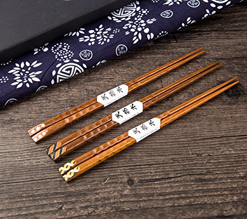 Wooden Chopsticks,GAKA 9 Inches Top Grade Japanese Natural Wood Chopsticks, Reusable Classic Japanese Style,Dishwasher-Safe,Chopsticks Wooden for Kitchen Dinner And Wooden Chopsticks Gift Set 6 Pairs - Thumbnail 3