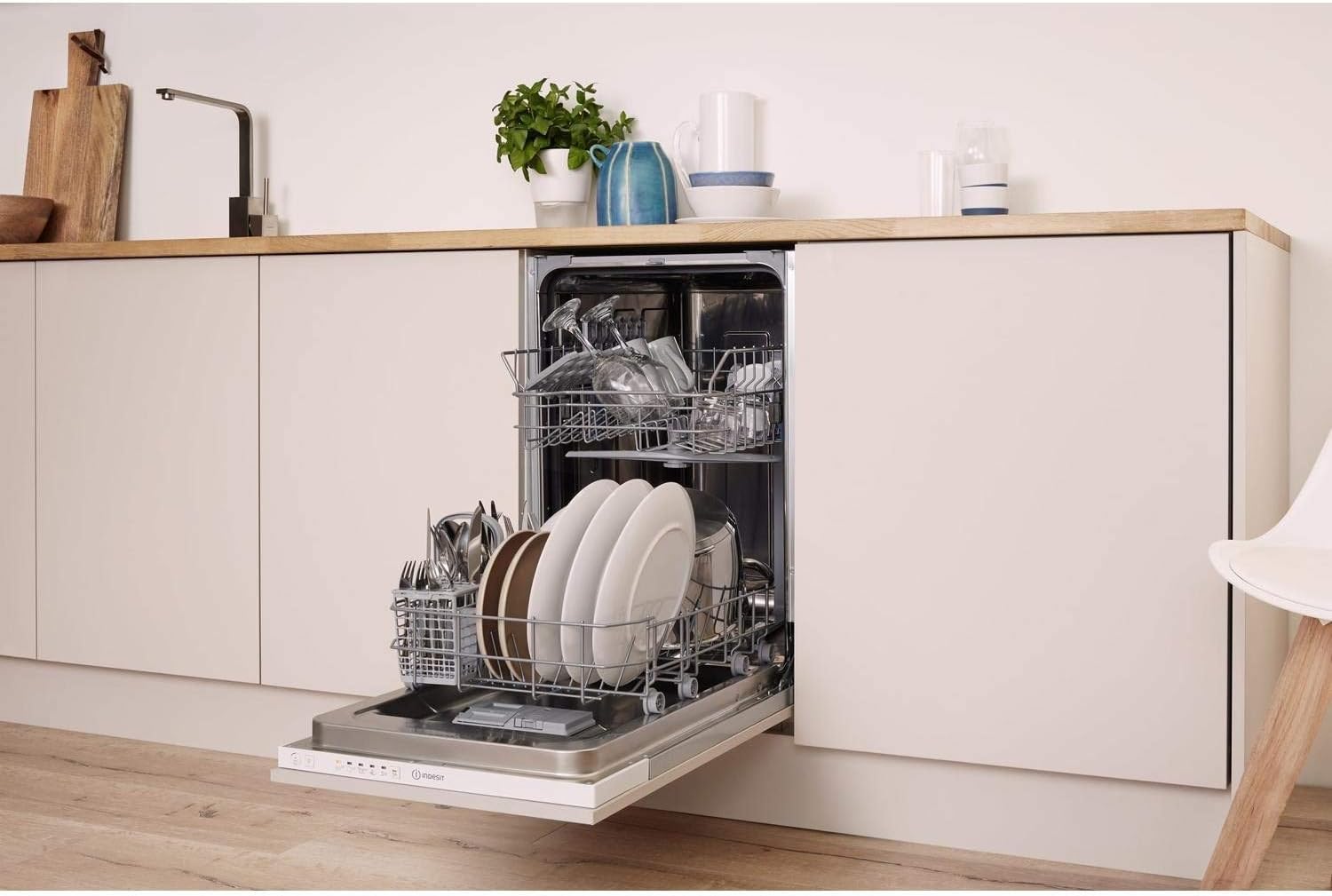 indesit integrated slimline dishwasher