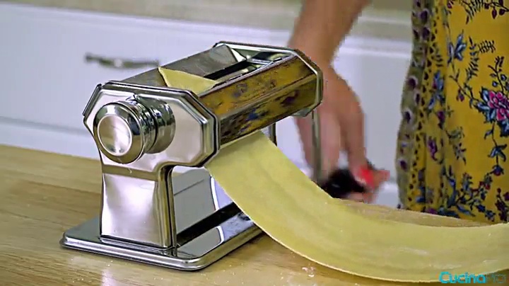 CucinaPro-Pasta-Maker-Deluxe-Set-5-Piece-Machine-with-Spaghetti-Fettucini-Angel-Hair-Ravioli-Lasagnette-Attachments