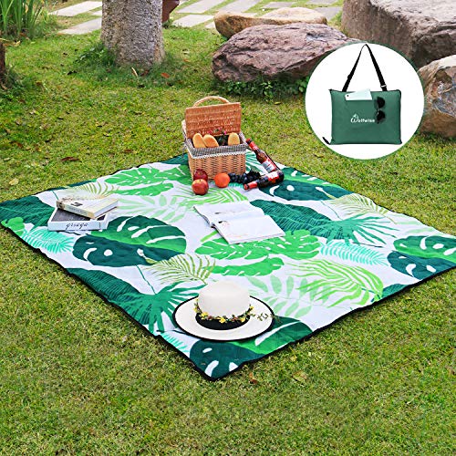 WolfWise 70″x59″ Large Picnic Blanket Water Resistant Beach Blanket Machine Washable Outdoor Blanket Folds into a Tote Bag