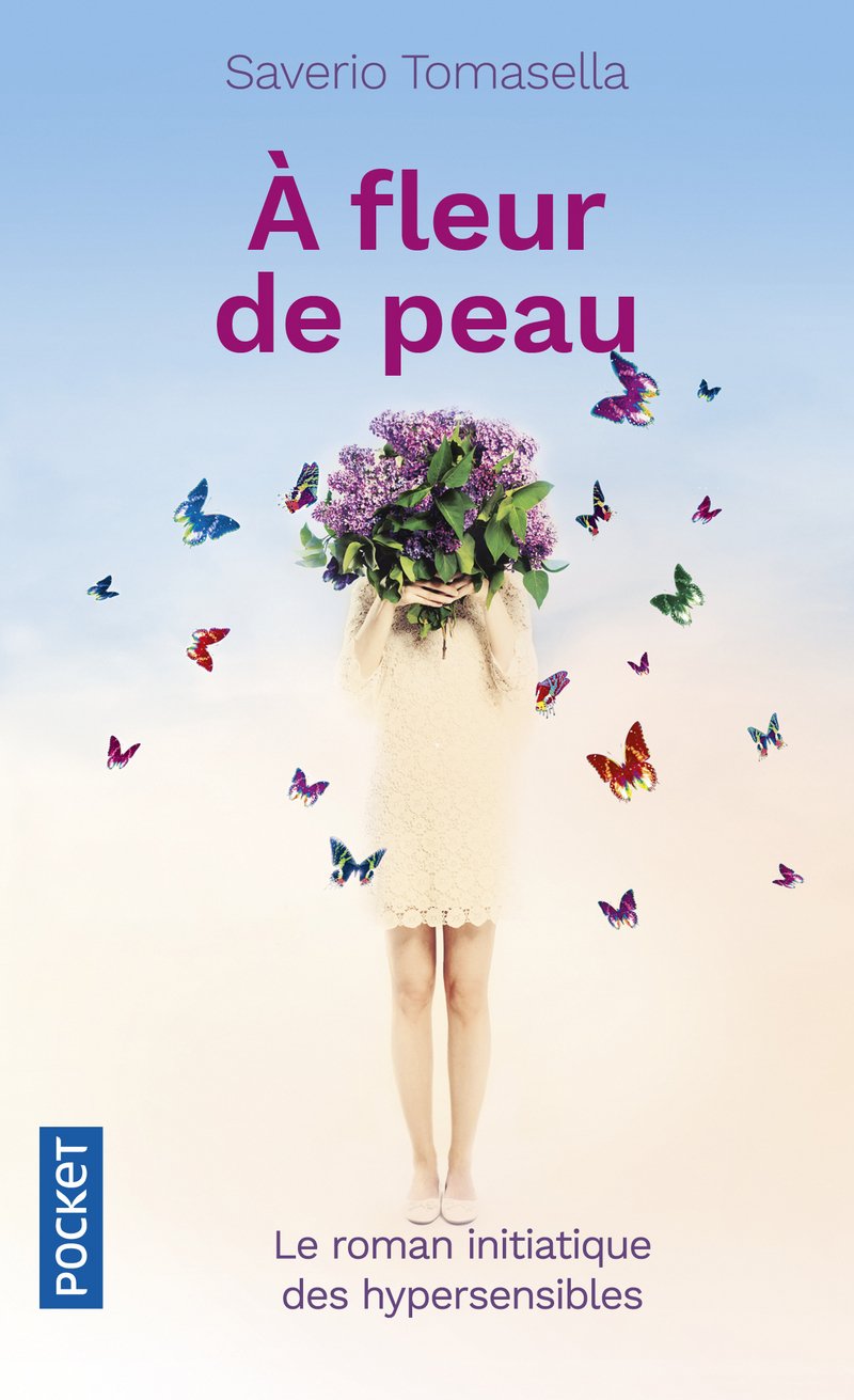 Un livre sur les fleurs перевод. Man reading book. Un livre sur. Un livre sur. Un livre sur.