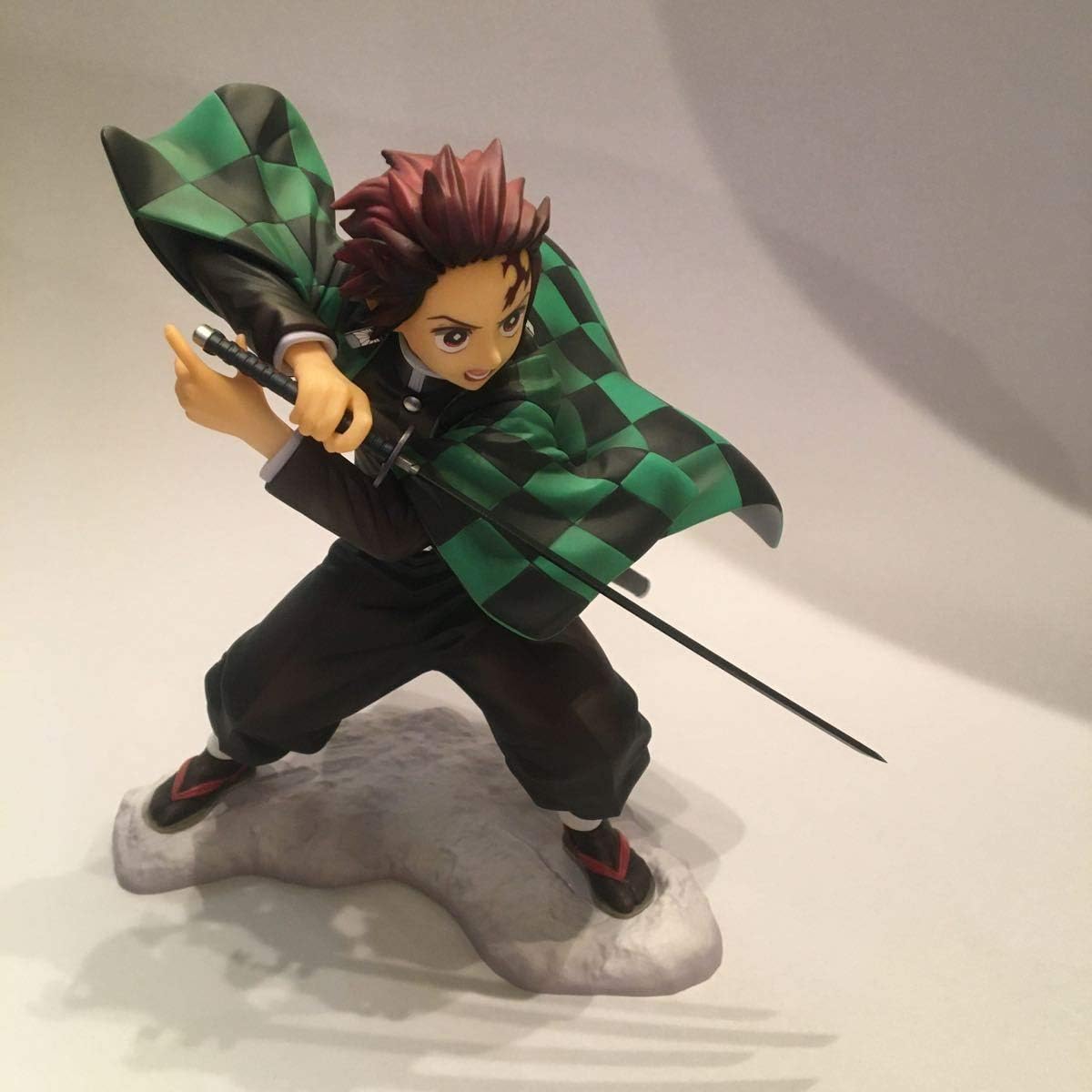 Amazon 国内正規品 鬼滅の刃 1 8スケール フィギュア コトブキヤ 竈門炭治郎 フィギュア ドール 通販