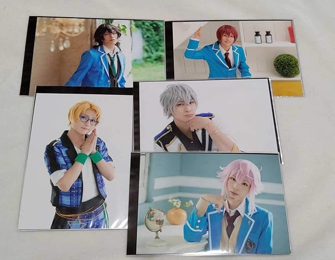 Amazon Co Jp 舞台 あんさんぶるスターズ ランダムブロマイド フェス 朔間零 遊木真 瀬名泉 姫宮桃李 朱桜司 星元 小南 松村 高崎 北川 Goods ホビー 通販