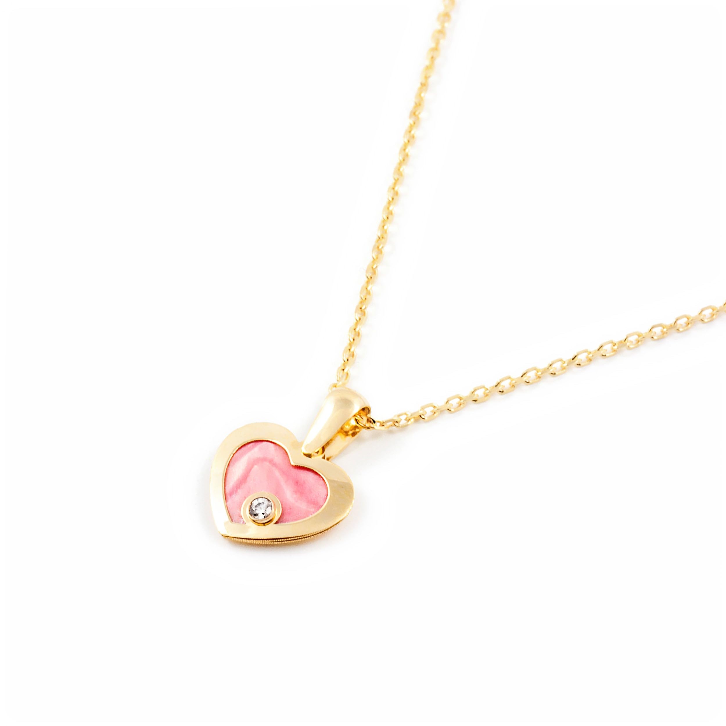 Monde Petit Women & Children Heart with Pink Mother of Pearl Pendant - Yellow Gold 375/1000 9 Carats