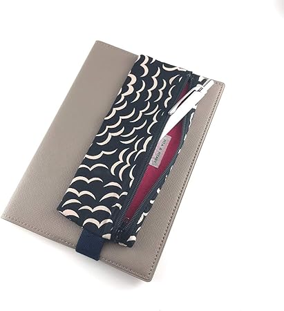 Amazon ピタアンドピタリー ペンケース ゴムバンド付 手帳 ノート 大人女子 リバティ モノトーン ペンケース 文房具 オフィス用品