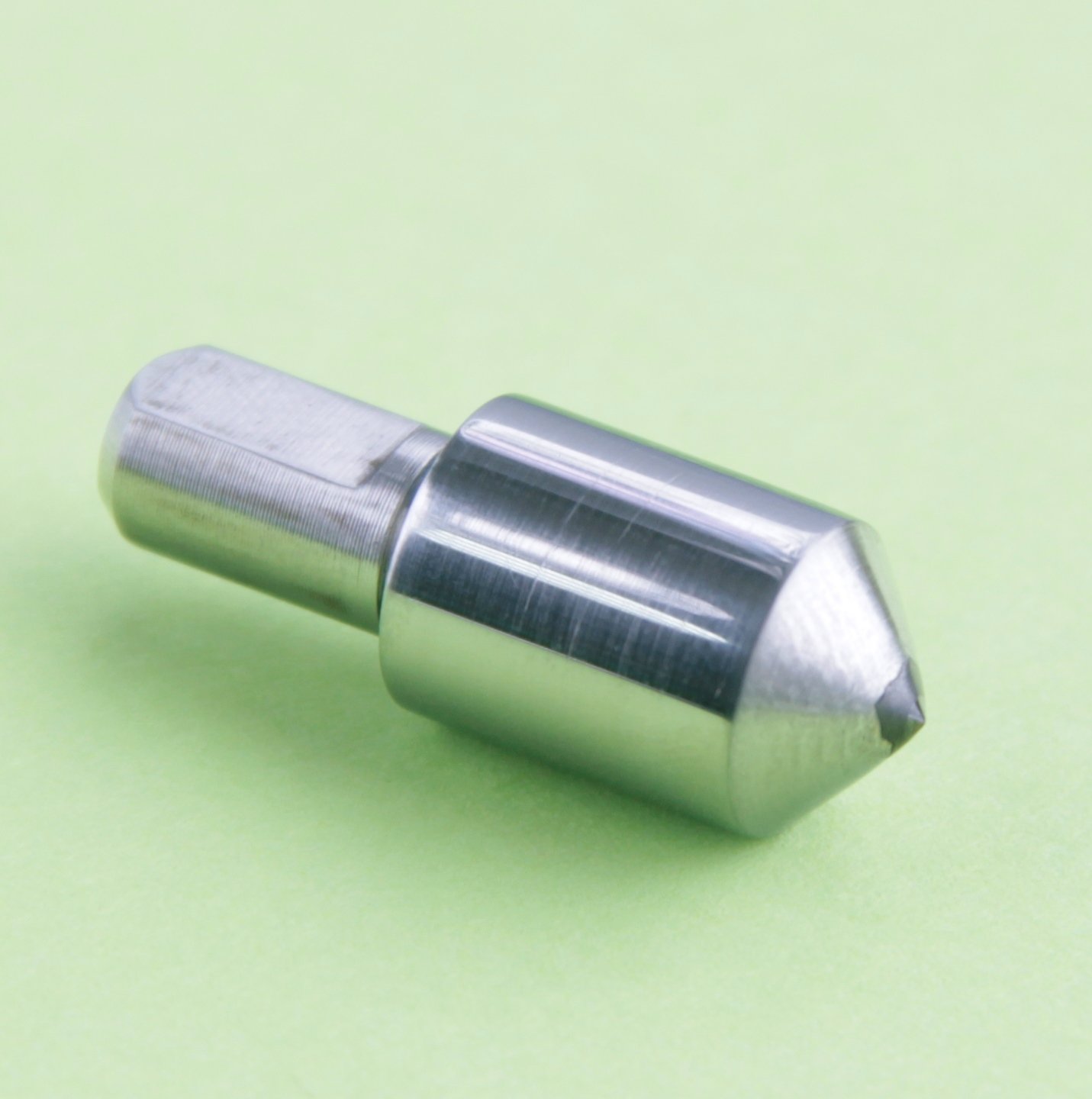 Индентор берковича. Алмаз твердомера. Алмазный конус роквелла. Indenter. Алмаз роквелл.