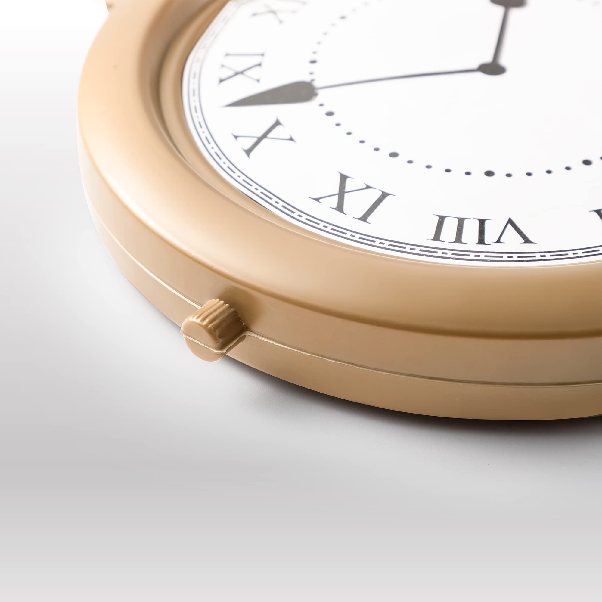 Spooktacular Creations Spooktacular Creations Gold Clock Necklace Halloween Jumbo Gold Necklace White Rabbit Clock Hip Hop Rapper for Kids Women Men Halloween Party Decorations, White Rabbit Costume