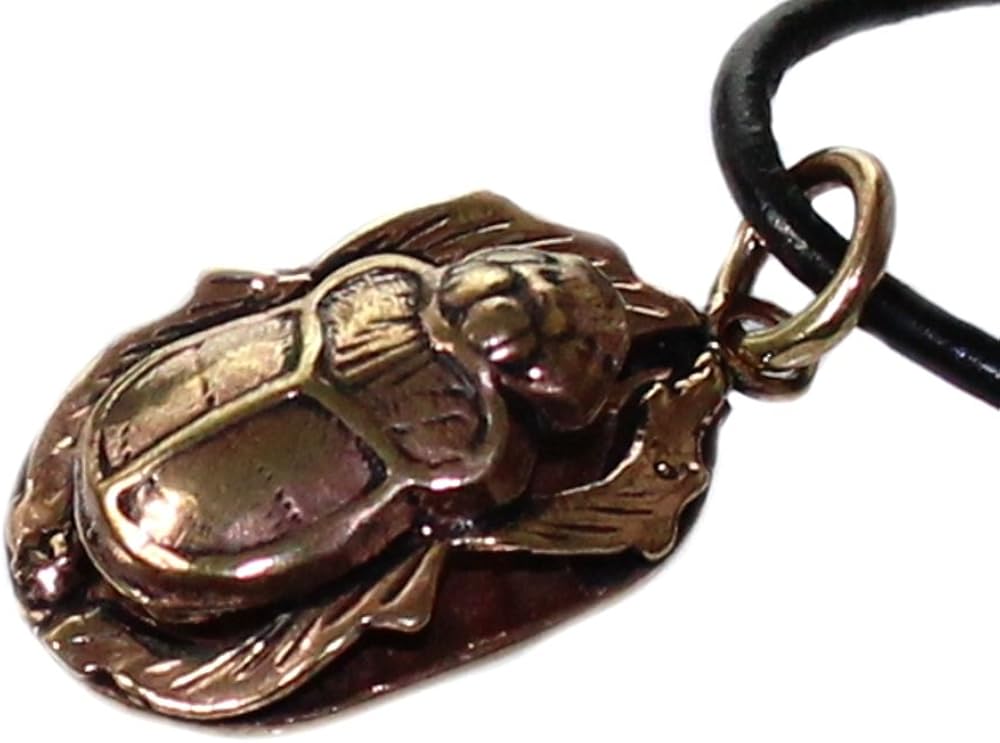 Budawi® Skarabäus-Anhänger Aus Bergkristall – Mit Schwarzem Lederband, Ca. 30x20 Mm