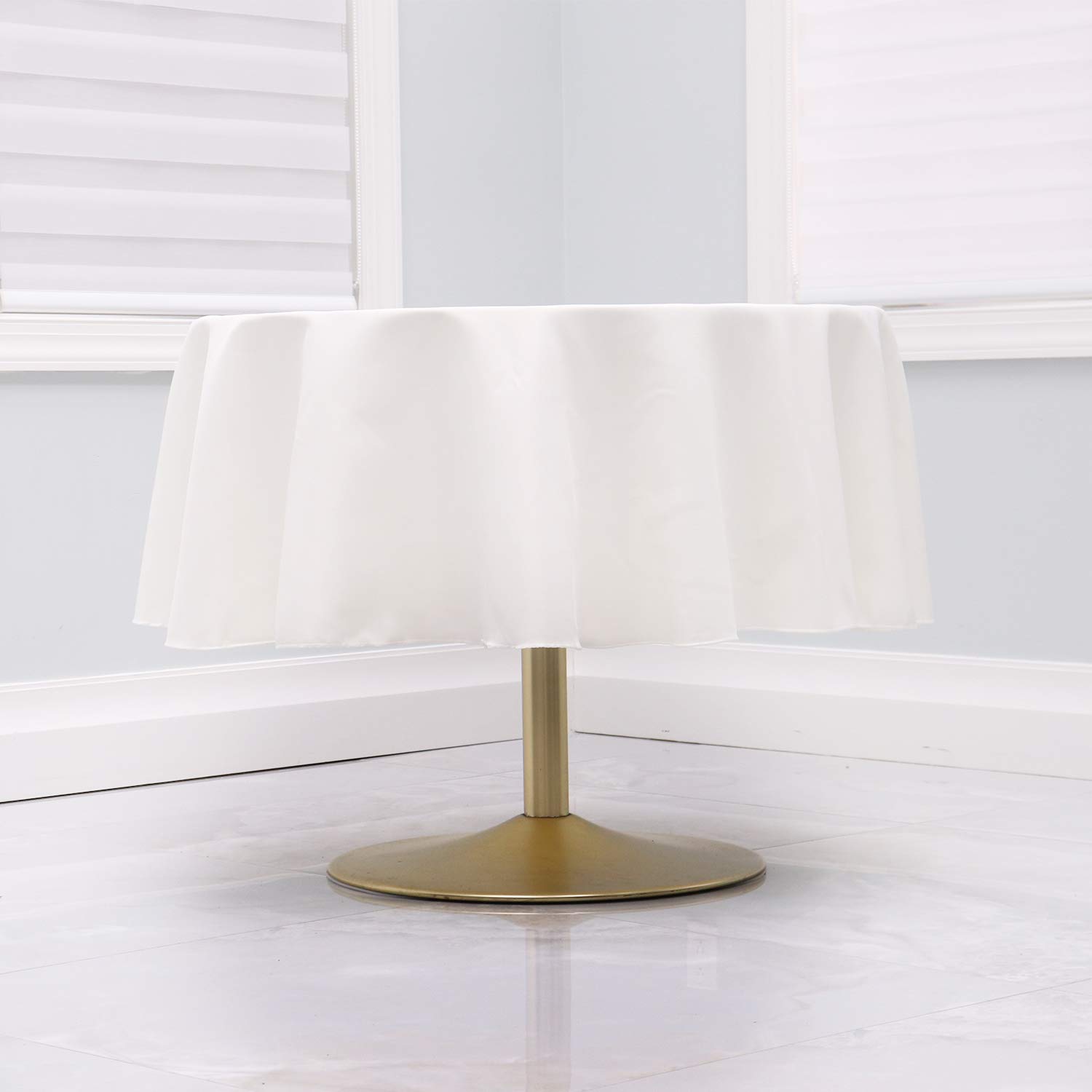 Kadut Ivory Tablecloth - 70" Inch Round Tablecloths for Circular Table Cover in Ivory Washable Polyester - Great for Buffet Table, Parties, Holiday Dinner & More