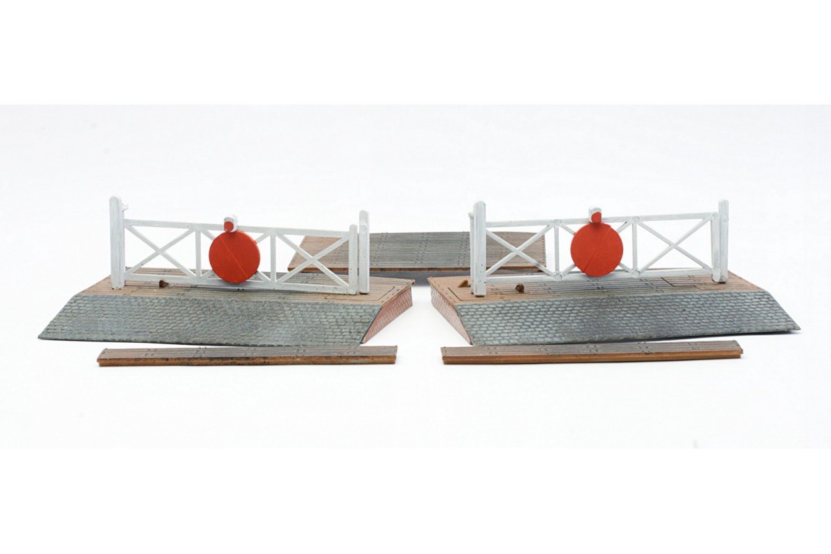 Dapol Model Railway Level Crossing Plastic Kit - OO Gauge