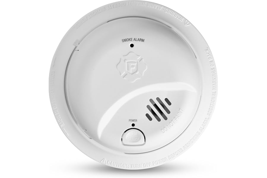 First Alert Smoke Alarm, Battery-Operated Detector with Test & Silence Button, SMI100, 1-Pack