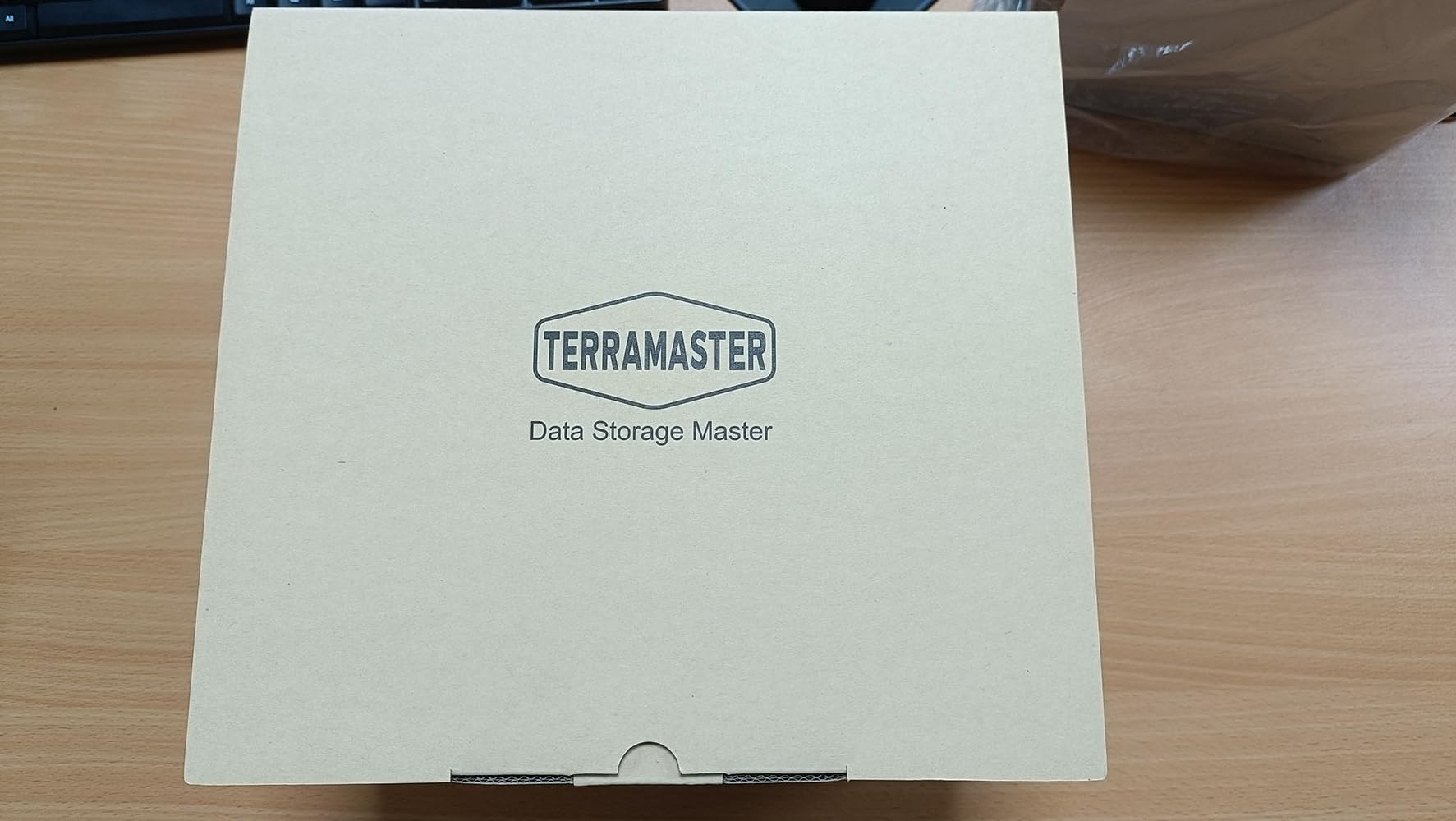 TERRAMASTER D5 Thunderbolt 3 Professional-Grade 5-Bay External Hard Drive Enclosure RAID 0/RAID1/RAID5/RAID10/JBOD Hard Disk RAID Storage (Diskless)
