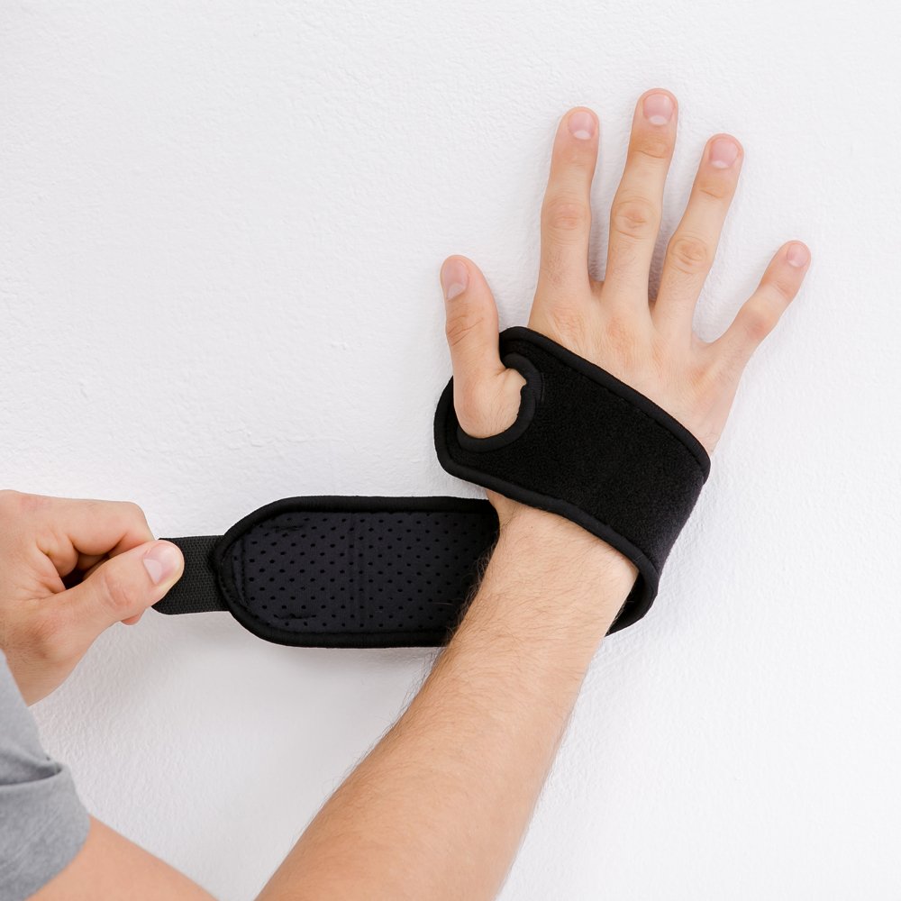 Bracoo Wrist Wrap, Reversible Compression Support for Sprains, Carpal