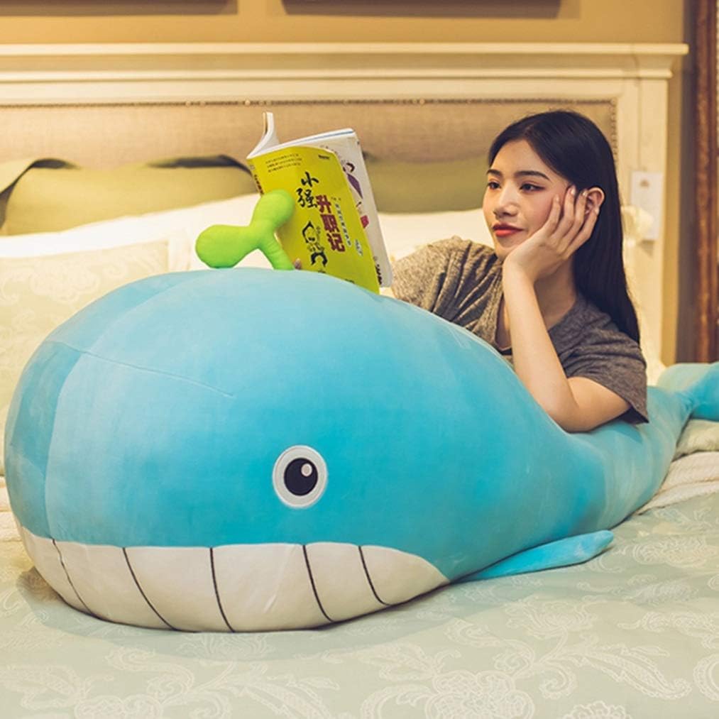 Amazon Co Jp イルカぬいぐるみ クール 抱きまくら 冷感 ひんやり クッション ブルー キャラクター ぬいぐるみ プレゼント 枕 まくら 可愛い 癒しグッズ かわいい 洗える リラックス 100cm グッズ だきまくら 恐竜動物 サメ ホーム キッチン