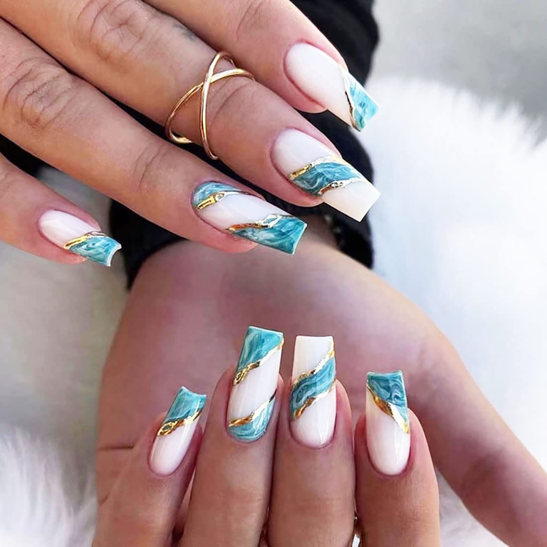 24 PCS Gold Line Press on Nails Green Medium Length False Nails Glossy Coffin Fake Nails Full Cover Stick on Nails Art for Women and Girls Daily Decoration — image 1