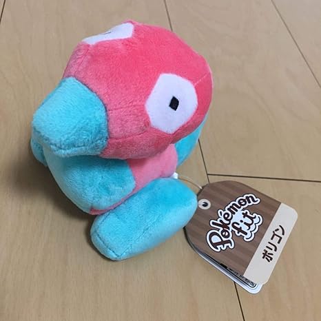 Amazon ポケモン フィット ポリゴン ぬいぐるみ ポケモンセンター タグ付き ポケットモンスター ぬいぐるみ ホビー