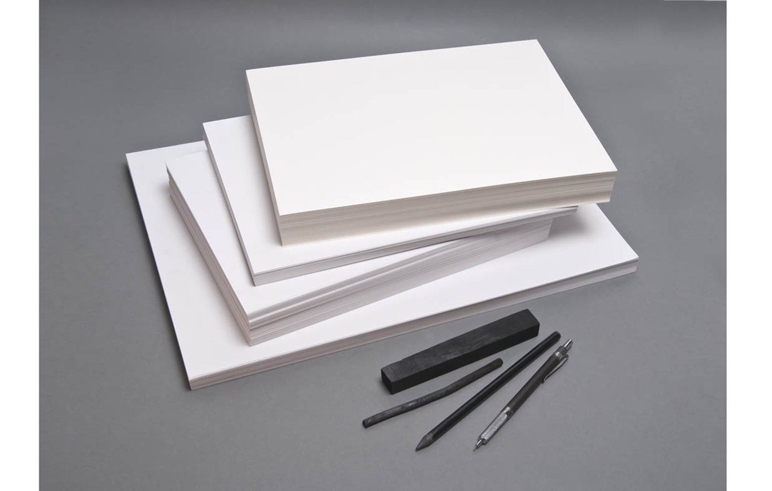 Clairefontaine - Ref 21693C - White Drawing Sketch Paper (Pack of 250 Sheets) - 24 x 32cm - 90gsm Paper, pH Neutral, Acid Free, Suitable for Sketching & Drawing