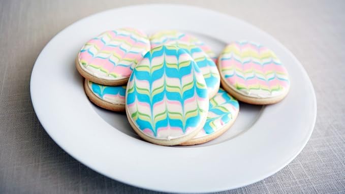 Amazon Com The Wilton Method Sugar Cookies Wilton Instructors Wilton Has Been Teaching People How To Decorate Amazing Treats For Over 85 Years Even If You Ve Never Decorated A Cake Before With The