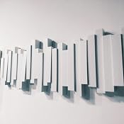 Umbra Montage - Appendiabiti Da Parete Design Moderno In Legno Curvato Con 6 Ganci, Bianco/Naturale, Ecologico