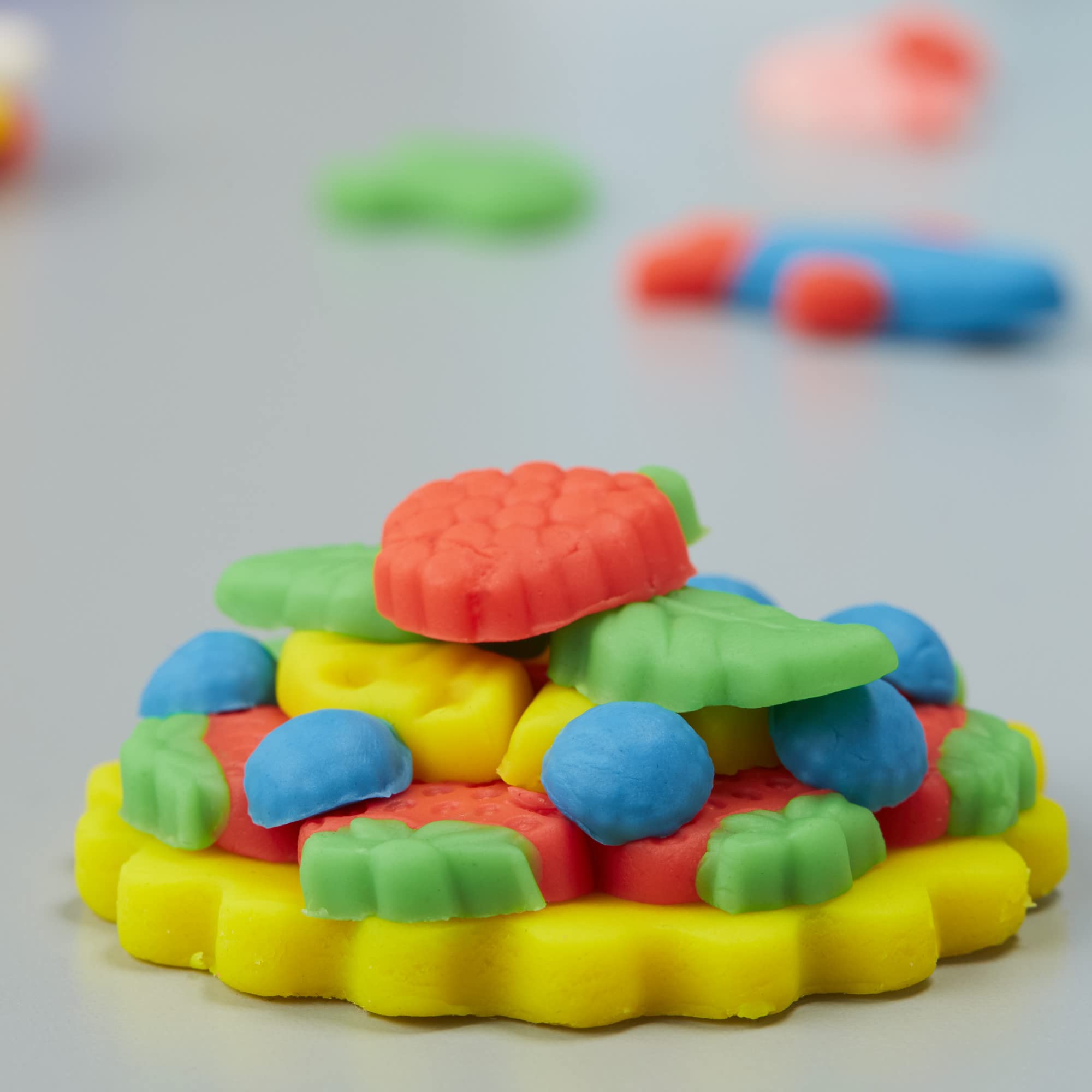 Play-Doh Kitchen Creations Magical Oven Play Food Set for Kids 3 Years and Up with Lights, Sounds, and 6 Colors (Amazon Exclusive)