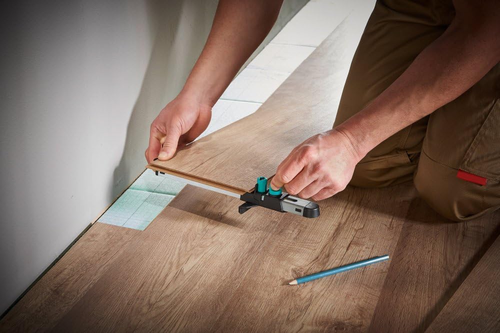 wolfcraft Laminate Fitter I 6952000 I For precise measurement and transfer of the last row of laminate, Black - Image 3