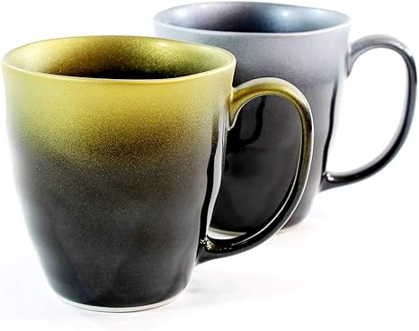 Amazon Co Jp 桐箱入り 有田焼の陶芸家が丹精込めて造った高級陶器マグカップ ペアセット 天目釉金彩プラチナ彩 陶芸家 藤井錦彩 ホーム キッチン