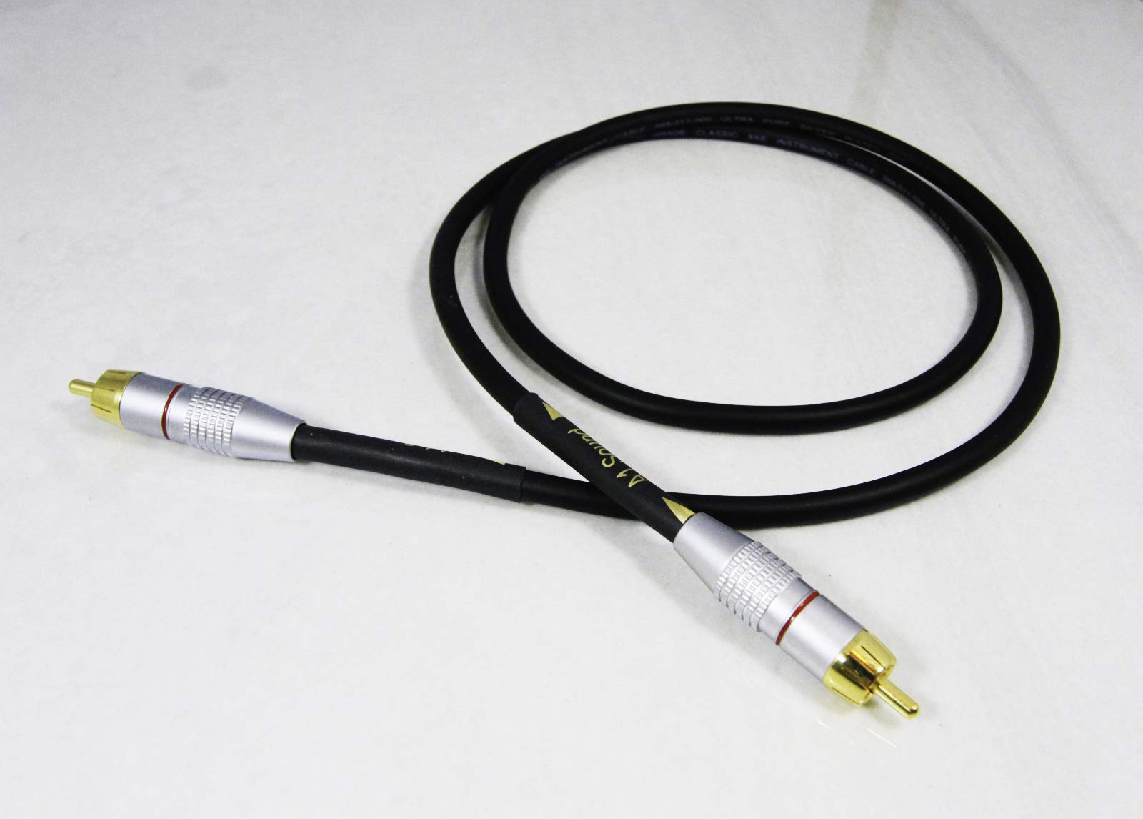 Van Damme Black Ultra X Subwoofer Cable 6 Metre Single Terminated With HQ Gold Plated RCA Phono Plugs